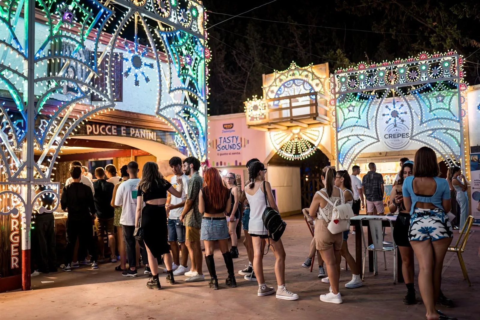 Luminarie durante una festa popolare salentina