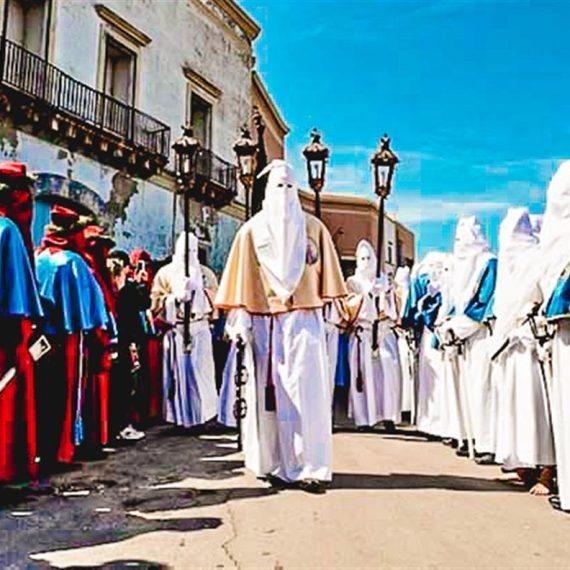 Confraternite durante la Settimana Santa a Gallipoli